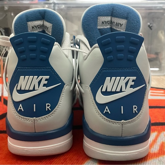 Jordan 4 - Picture 5 of 15